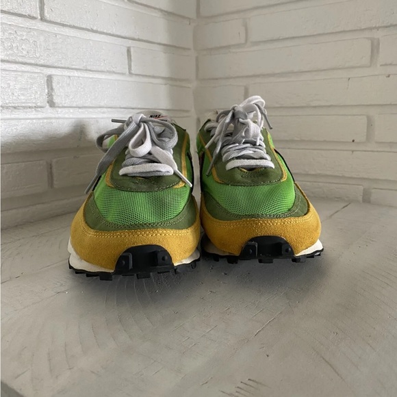 Size 11.5 Green Gusto Sacai Nike LDWaffle x Sacai Green Gusto 2019 BV0073-300 - Picture 2 of 3